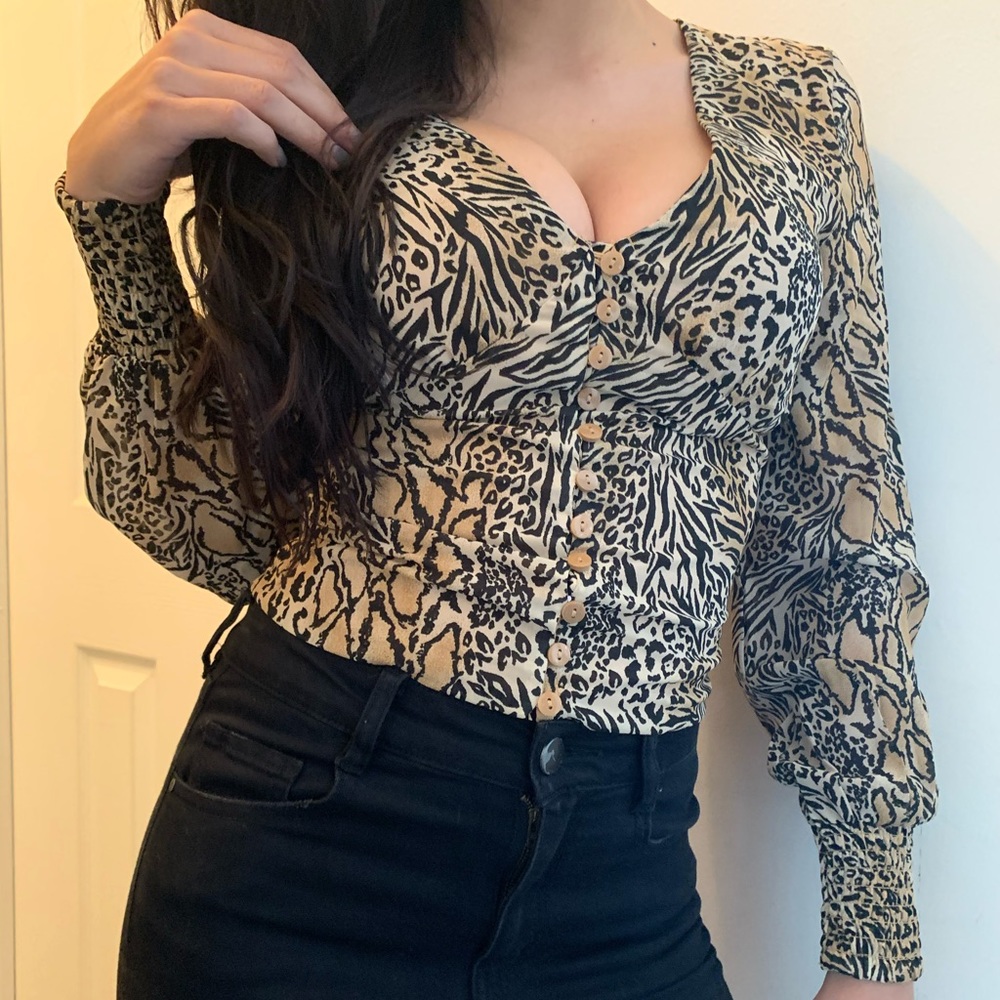 Cheetah fitted blouse H&M NEVER WORN